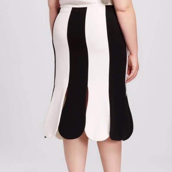 Victoria Beckham for Target Scallop Midi Skirt - Picture 2 of 8